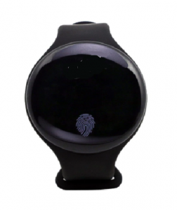 TRACEBAND Social Distance Assistant, bracelet, wearable, lanyard, vibration, social distancing and contact tracing device, LED, sound alert, covid-19, aids social distancing and contact tracing in workplaces all over the world during this pandemic - keeping business doors open. Καρτα Διατηρησης κοινωνικης αποστασης, αξεσουαρ, μενταγιον, ρολοι, δονηση, ηχος, LED ειδοποιηση, καταγραφη και ιχνηλατιση επαφων, κορωνοιος, covid 19, βοηθαει στην δημιουργια αποστασεων μεταξυ ανθρωπων, ηγετης στην αγορα, οικονομικο